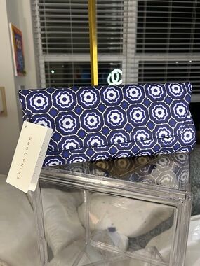 Trina Turk Navy Medallion Herringbone Vegan Long Clutch 5.5”x 12.25”x 1.5” NWT